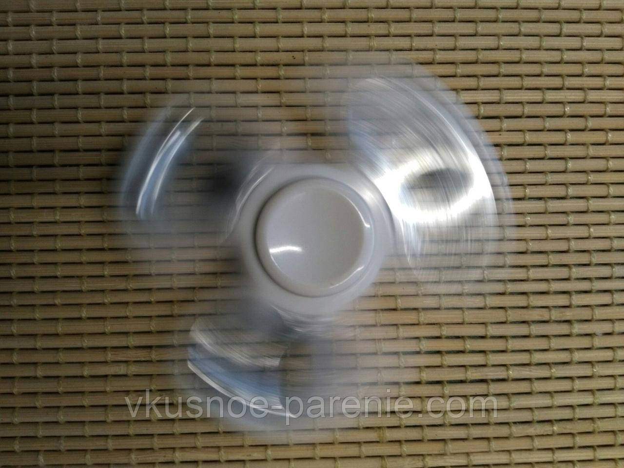 Spinner Спінер потрійний білий